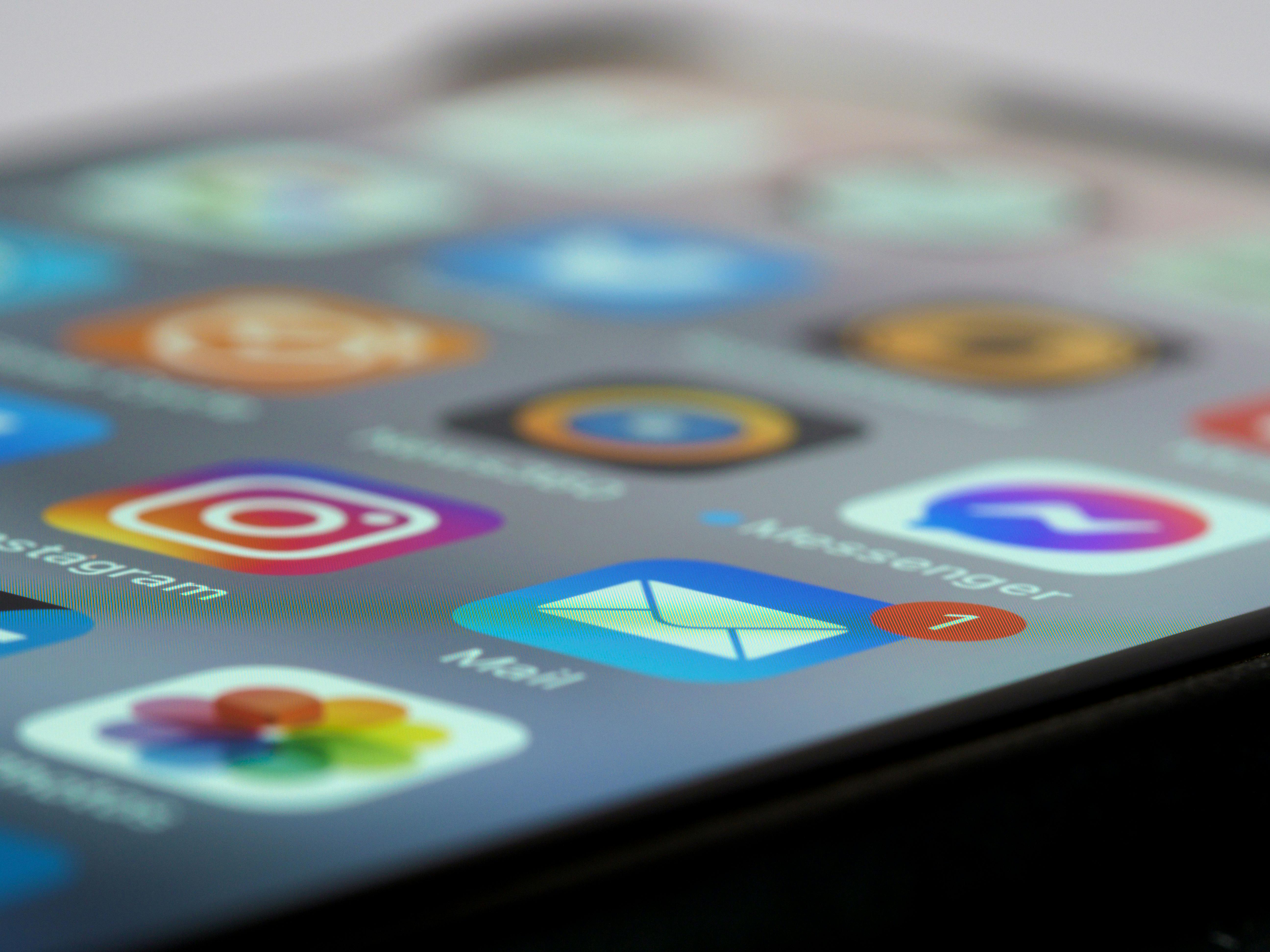Mobile App UI/UX Design